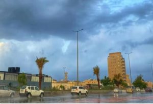 باحث بالطقس: نشاط للرياح وحالة ممطرة على عدة مناطق مساء السبت