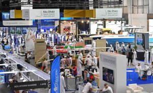 إقبال كبير على معرض أبوظبي الدولي للقوارب