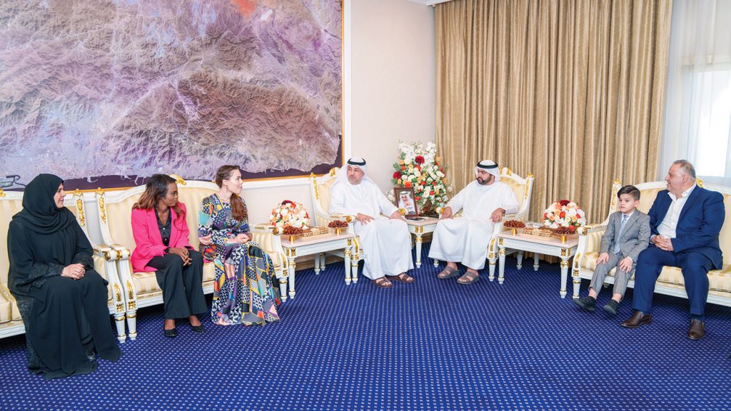 محمد الشرقي يشيد بجهود «الفجيرة للفنون الجميلة» لاستقطاب الموهوبين