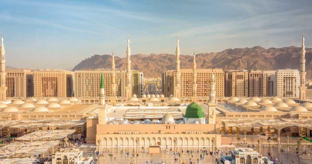 ضوابط تسمح بتملك الأجانب أسهم الشركات العاملة بمكة والمدينة