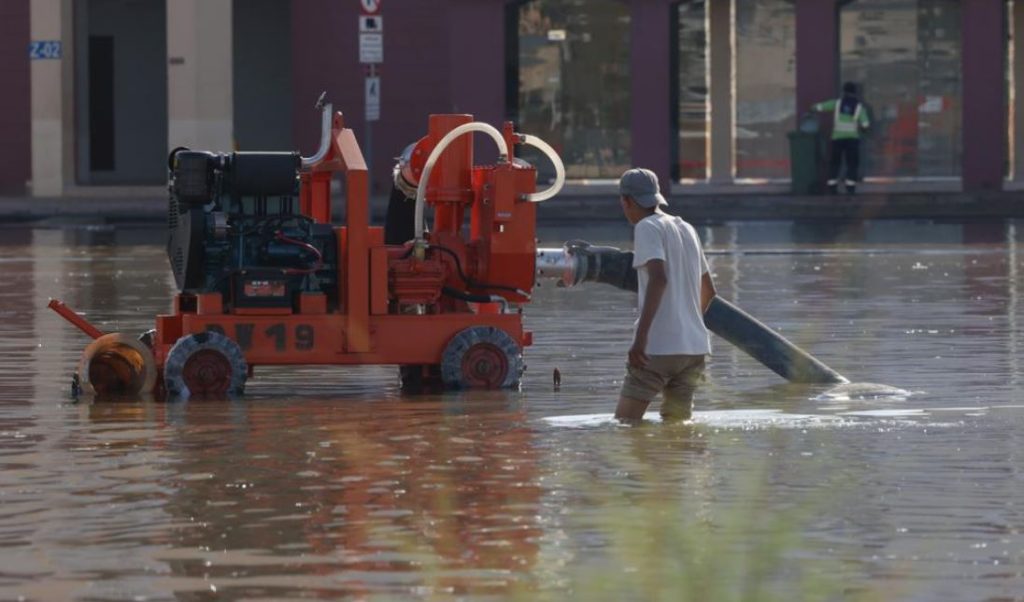 الإمارات.. أمطار غزيرة ومتوسطة على أغلب مناطق البلاد