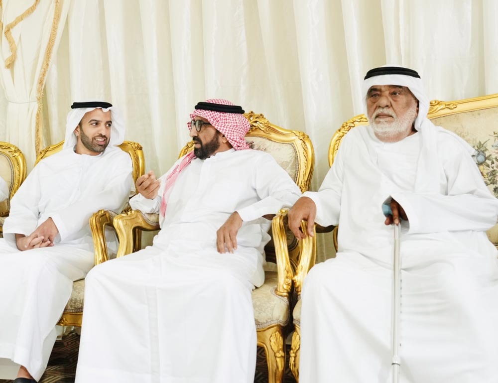 ولي عهد رأس الخيمة يقدم واجب العزاء بوفاة عبدالله النعيمي
