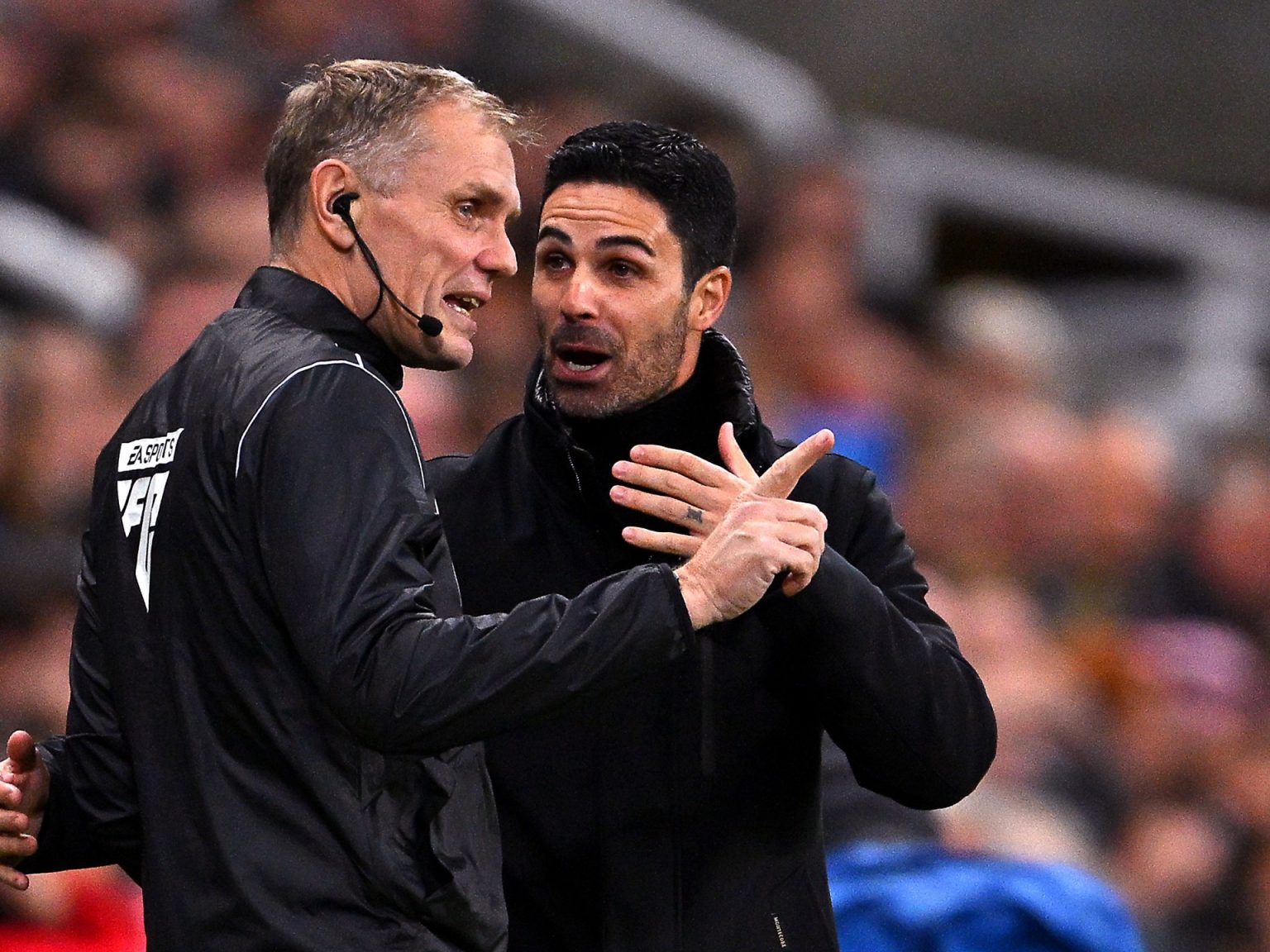 الفار.. أريد منها الإنصاف تحكيميا فأصبحت على الحكام عبئا