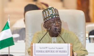 رئيس نيجيريا ينوّه بما توليه المملكة من اهتمام وعناية بالقارة الأفريقية