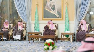 أمير تبوك يلتقي المواطنين