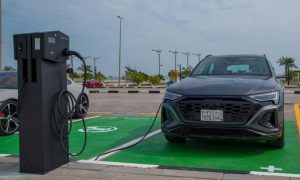 أمانة الشرقية تدشن 4 محطات شحن للسيارات الكهربائية في كورنيش الخبر