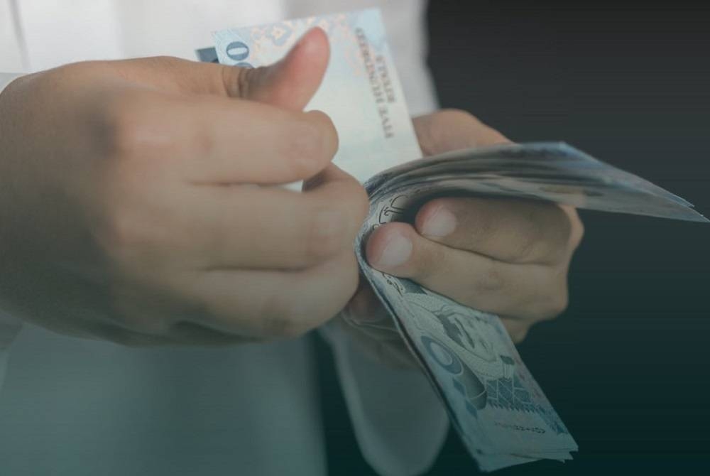 «النيابة»: عقوبة تصل إلى السجن 5 أعوام وغرامة 10 آلاف ريال عند تغيير معالم النقود أو تمزيقها أو غسلها كيماوياً أو إتلافها