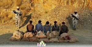 جازان: القبض على 5 «مخالفين» لمحاولتهم تهريب 114 كيلوغراماً من «القات»