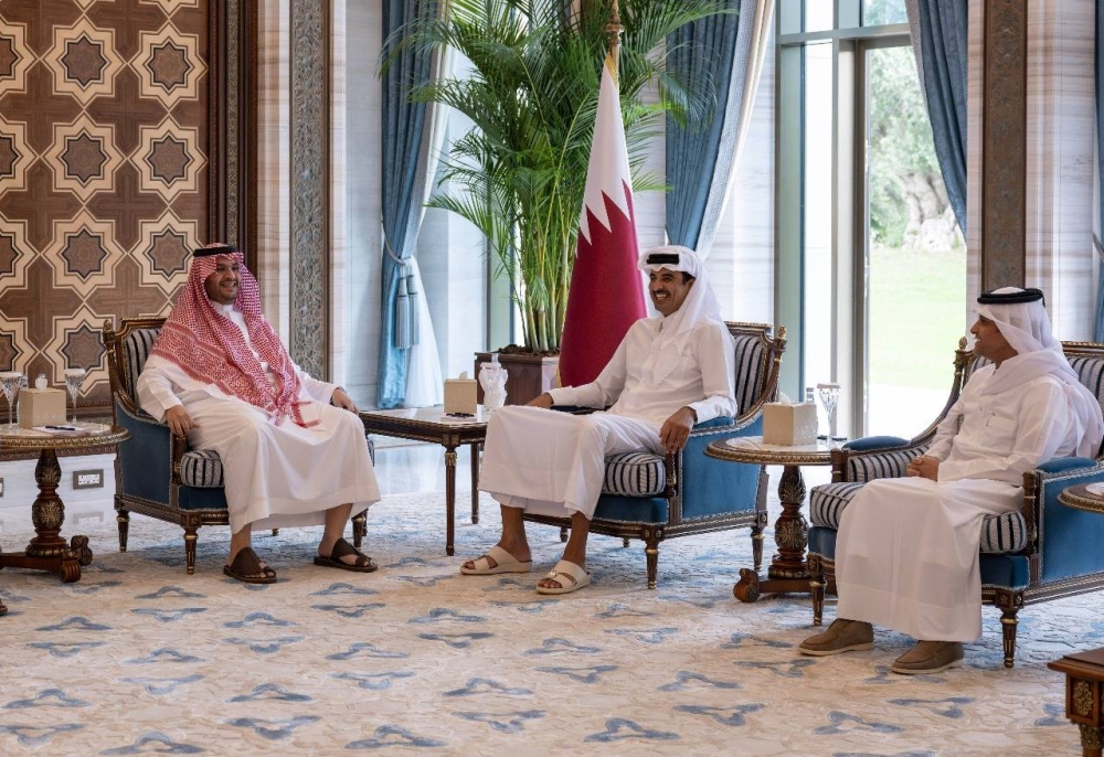 أمير قطر يستقبل الأمير تركي بن محمد بن فهد.. ويبحثان تطوير العلاقات الثنائية المميزة