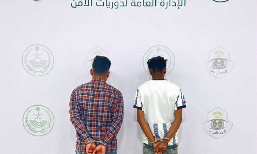 دوريات الأمن بجازان تقبض على مقيمين لترويجهما مادة الميثامفيتامين المخدر «الشبو»