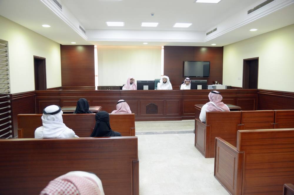 محكمة تثبت عضل معلمة وتنقل ولاية زواجها للقضاء في 9 دقائق