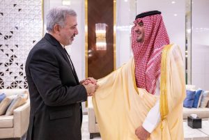 وزير الداخلية يبحث مع السفير الإيراني لدى السعودية الموضوعات المشتركة