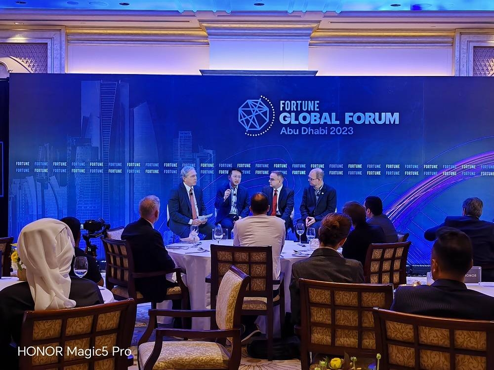 علامة HONOR تحدد رؤيتها التي تضع الإنسان في المقام الأول فيما يتعلق بمستقبل التكنولوجيا في ملتقى فورتشن العالمي لعام 2023