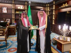 حسام بن سعود: الطُرق الآمنة تقلّص زمن الوصول للخدمات