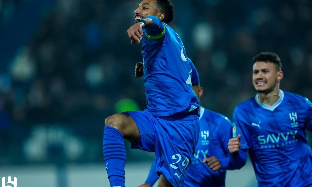 «التورنيدو» يعادل «القناص»