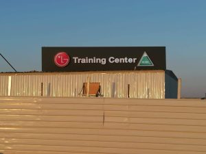 مركز تدريب إل جي شاكر السعودية يعزز كفاءة وجودة فنيي التركيب في «روشان»