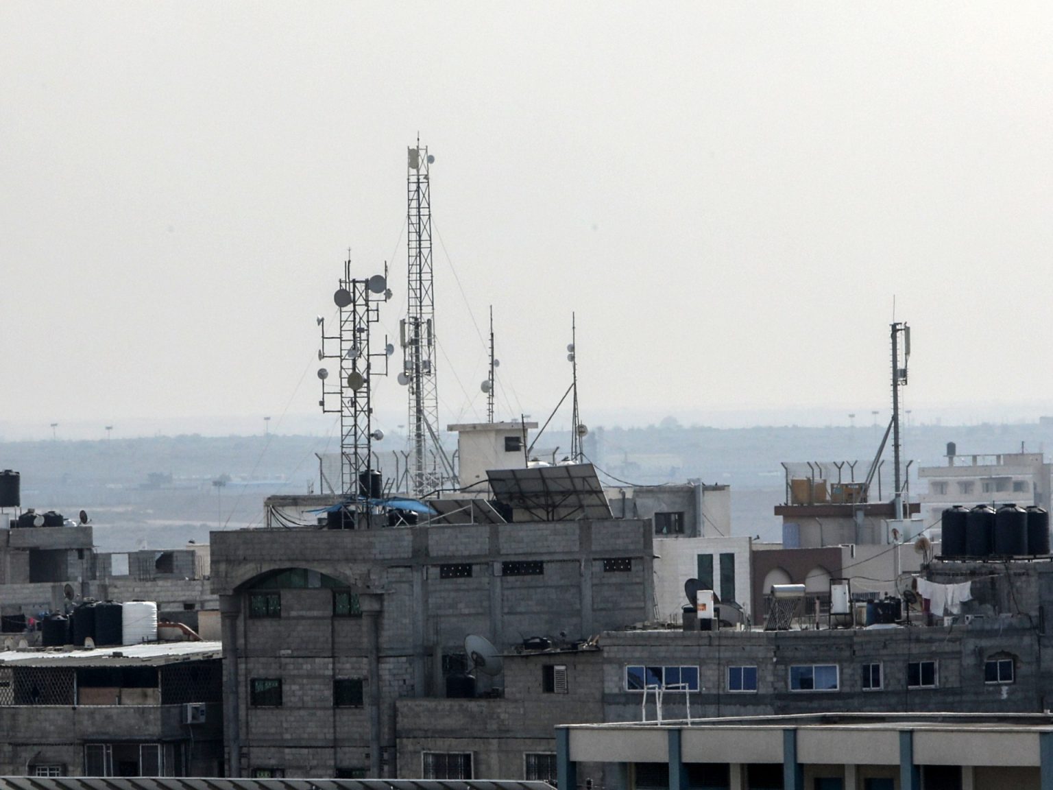 شركة فلسطينية: الاتصالات في غزة ستتوقف بالكامل خلال ساعات