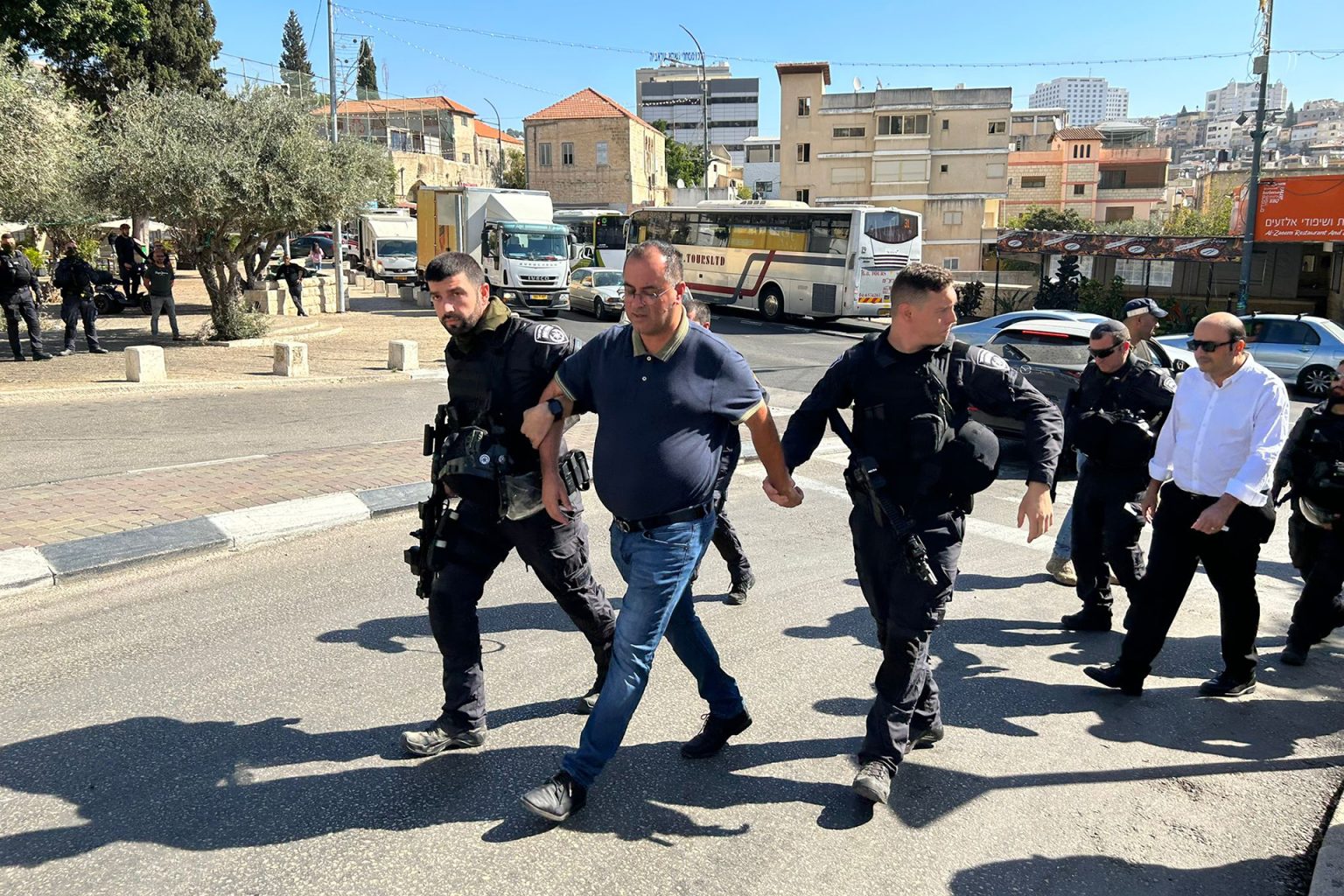 إجراءات إسرائيلية للقضاء على أي تضامن مع غزة بين عرب 48