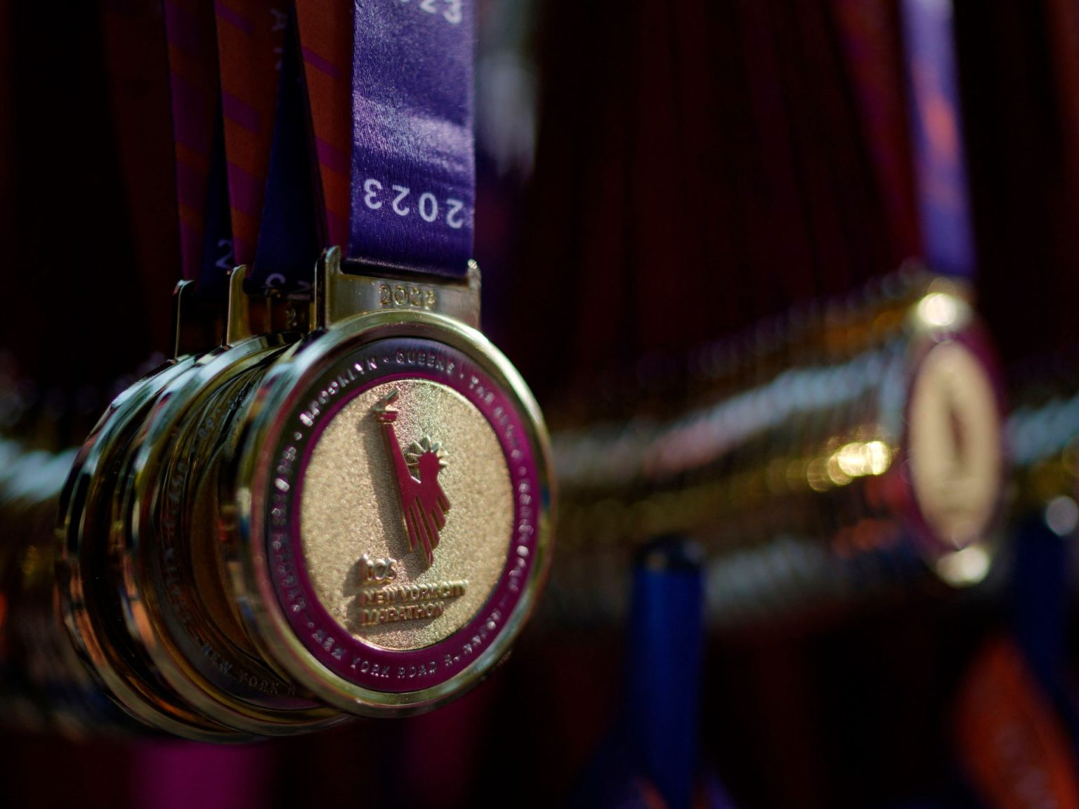 إيقاف عداءة بريطانية استقلت سيارة خلال سباق