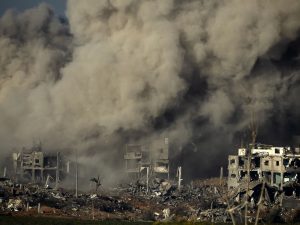 بعد تدمير مطحنة القمح الوحيدة.. منظمة حقوقية: إسرائيل تصعد تجويع غزة