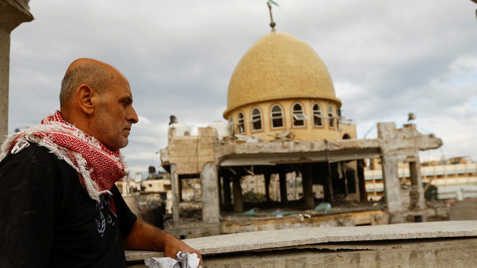 أهداف القصف الإسرائيلي اليوم.. مسجدان ومحطة وقود ومنزل هنية