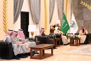 سعود بن نهار يطلع على تقارير «الطائف الصحية»