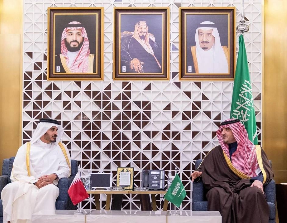 عبد العزيز بن سعود يعقد جلسة مباحثات رسمية مع وزير الداخلية القطري