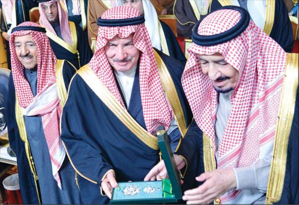 الدكتور عبدالرحمن الشبيلي..رائدُ التوثيق ومُؤَرِّخ الإعلام .. نَفَضَ الغُبار عن سِيَرِ الكِبار