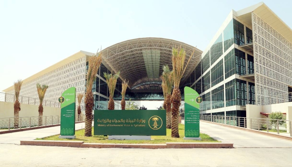 إدراج مهنة «لاعب الفروسية» على قائمة العمالة الموسمية