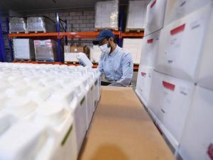 «الغذاء والدواء» تضبط 600 عبوة من المبيدات منتهية الصلاحية في بريدة