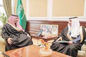 نائب أمير تبوك يطّلع على تقارير «الزراعة» و«التراث» بالمنطقة