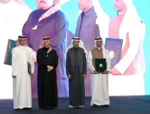 بحضور وزير البلديات: أمير عسير يدشّن مشاريع تنموية بقيمة 5.4 مليار ريال