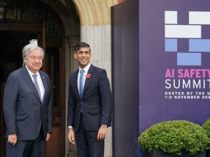 بريطانيا تضع أول دليل دولي لإدارة الذكاء الاصطناعي بأمان