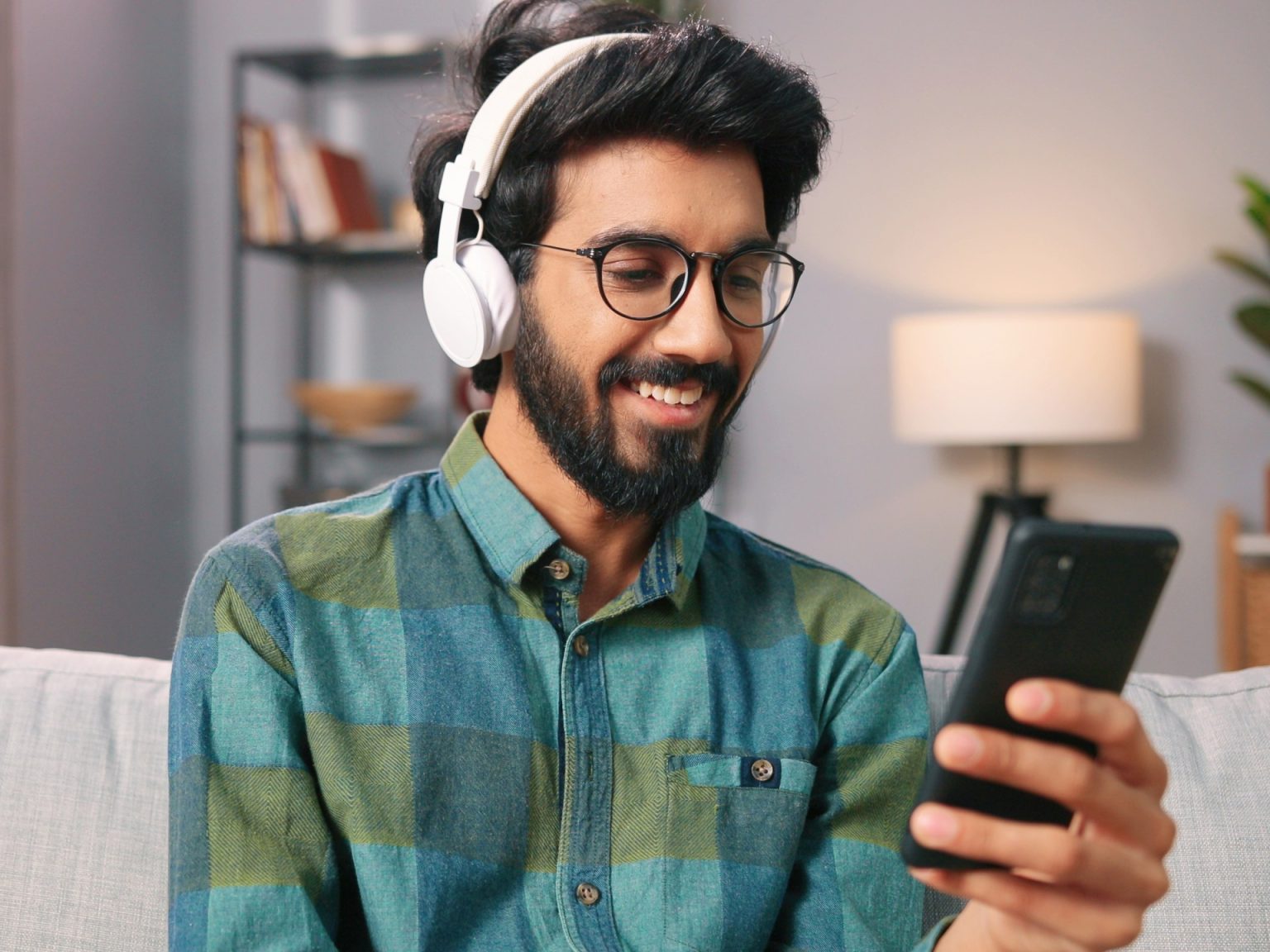 حظر مكالمات الذكاء الاصطناعي في أميركا