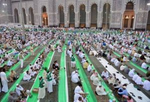 خلال رمضان.. سفرتان للأفراد و10 لـ«الخيرية» في الحرم المكي