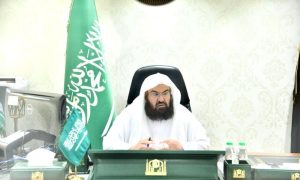 السديس يعتمد خطة شهر رمضان المبارك في الحرمين الشريفين