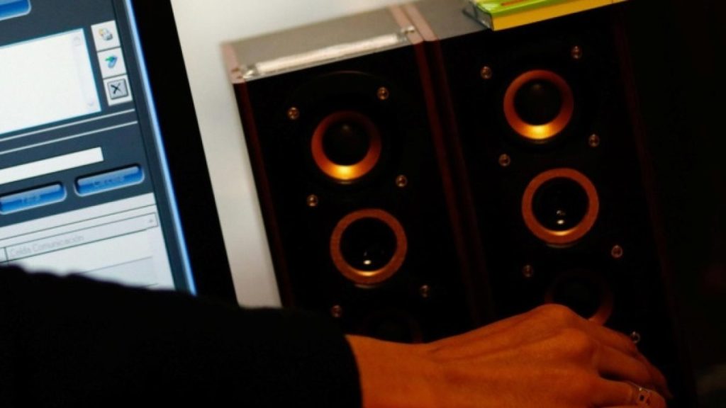 لشراء سماعات لاسلكية.. تفحص المعايير التالية