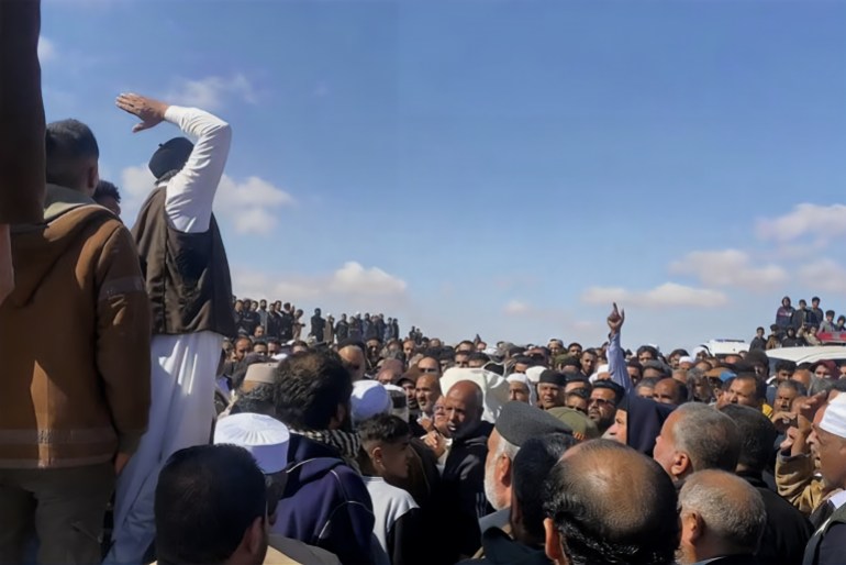 مراسم دفن عدد من ضحايا الحادثة بمقبرة زاوية الباقول جنوب غرب العاصمة