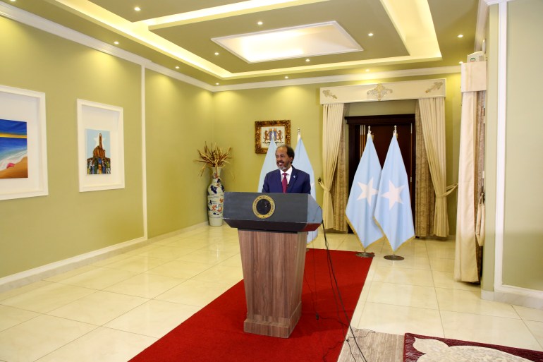 MOGADISHU, SOMALIA - FEBRUARY 21: Somalian President Hassan Sheikh Mohamud answers the journalists' questions at Villa Somalia after Somalia’s parliament on Wednesday passed a defense and economic pact with Turkiye following Cabinet approval in Mogadishu, Somalia on February 21, 2024. ( Abuukar Mohamed Muhidin - Anadolu Agency )