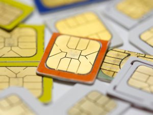 كل ما يجب أن تعرفه عن شرائح الهواتف الإلكترونية “إي سيم”