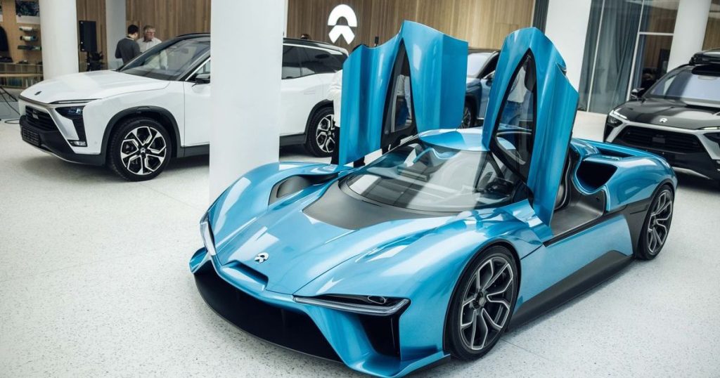 صناعة السيارات الكهربائية في مواجهة حرب الأسعار وانسحاب الأثرياء