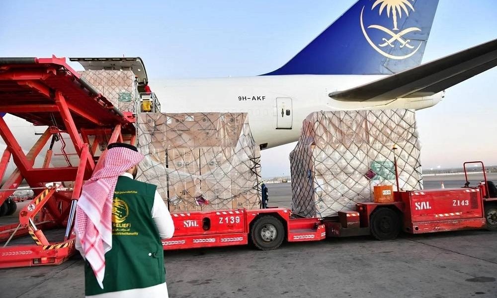 مغادرة الطائرة الإغاثية السعودية الـ11 تحمل 80 طن مساعدات للشعب الأوكراني