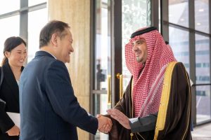 وزير الداخلية يبحث مع نظيره الكوري الجنوبي تعزيز مسارات التعاون الأمني
