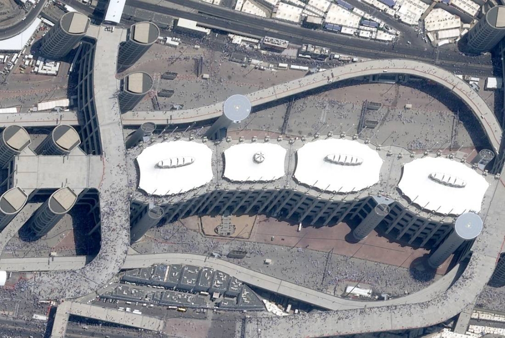 إيقاف تفويج الحجاج إلى الجمرات في «الذروة».. بسبب ارتفاع الحرارة