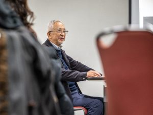 بمساعدة “شات جي بي تي”.. ياباني في عمر الـ89 يبتكر تطبيقات لكبار السن