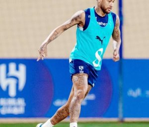 بعد غياب.. نيمار يظهر في «المملكة أرينا»