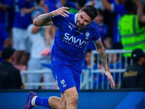 الأهلي والهلال في اختبار الشرطة والاستقلال