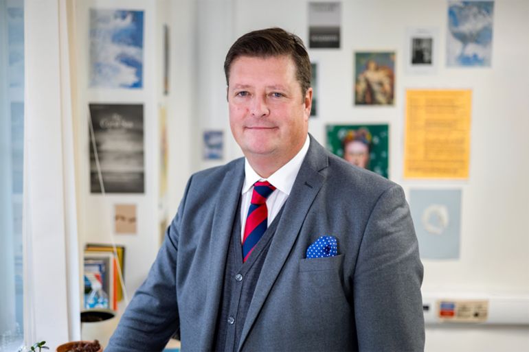 martyn oliver كبير مفتشي المملكة مارتن أوليفر