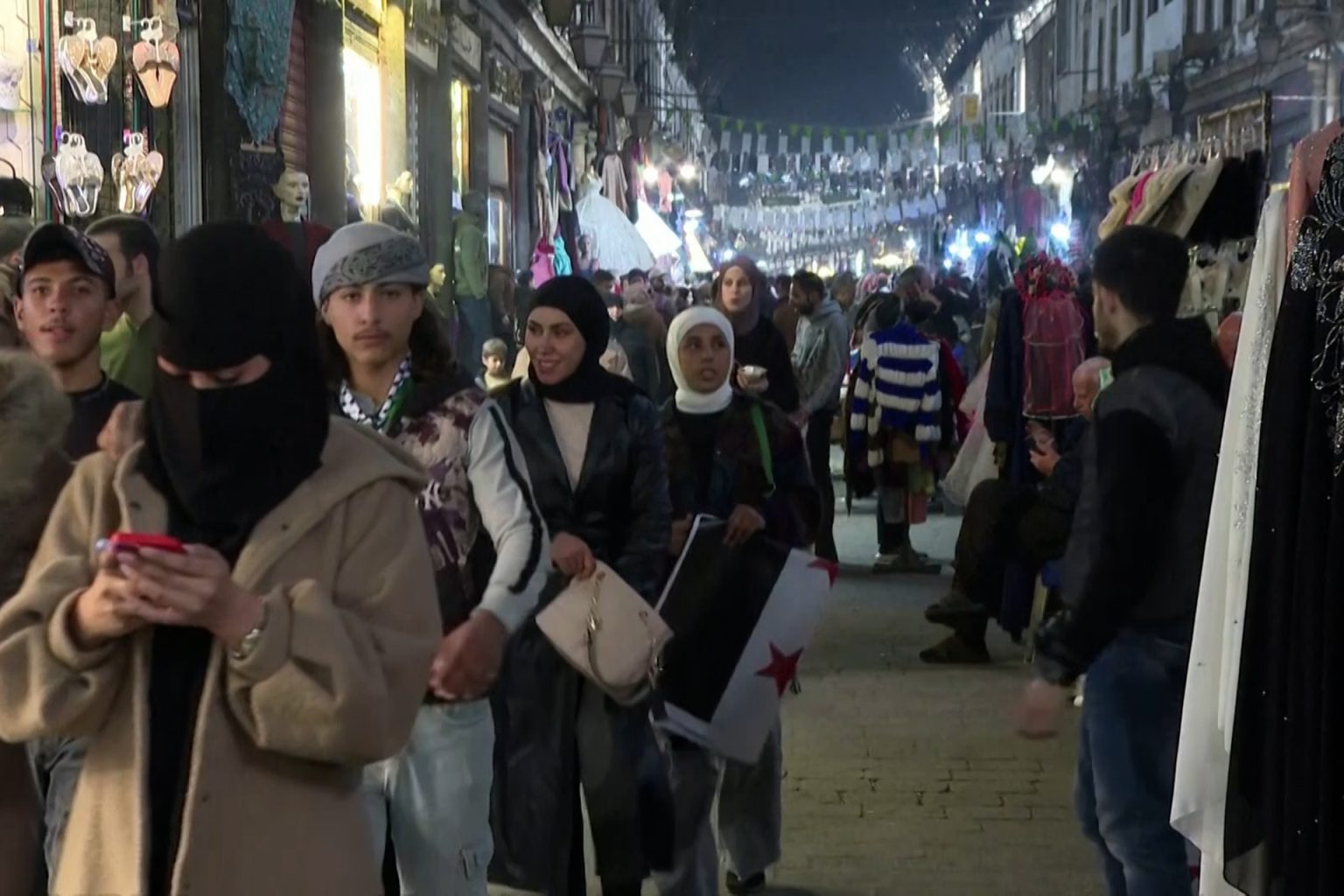 قرار رئاسي يُنصف 91 ألف مواطن سوري احتجز نظام الأسد ممتلكاتهم