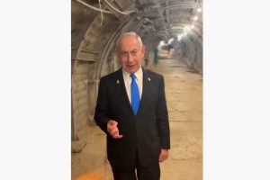 نتنياهو يظهر من نفق تحت الأقصى والمستوطنون يصعّدون في القدس